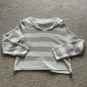 Moon & Madison Cream and Tan V-Neck Sweater